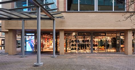 NIKE Hilversum Reviews.